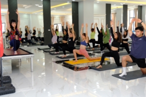 yoga4