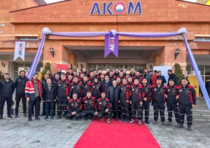 akom