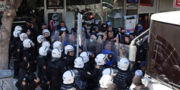 van'da sokak gösterileri