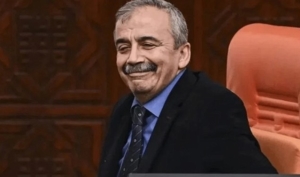 SIRRI SÜREYYA