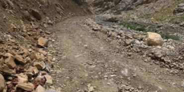 Bahçesaray yol çilesi